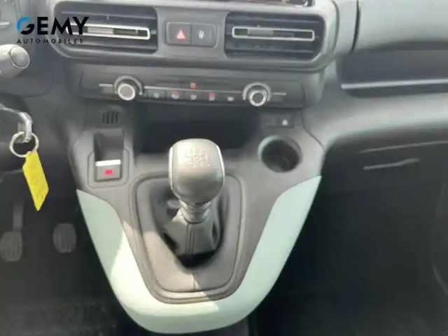 Citroën Berlingo taille m puretech 110 s&amp;s bvm6 — photo 16