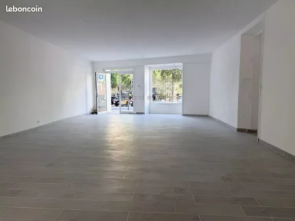 Boutique 115 m² Cannes