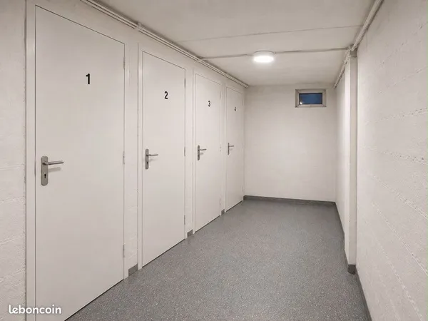 Box de stockage 4 m² - 2 m de hauteur - Lille Vauban
