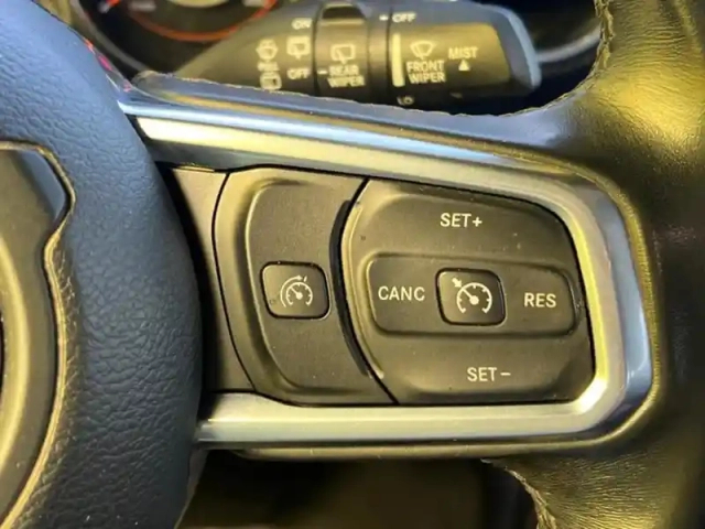 Jeep Wrangler 2.2 crdi 200 unlimited sahara — photo 29