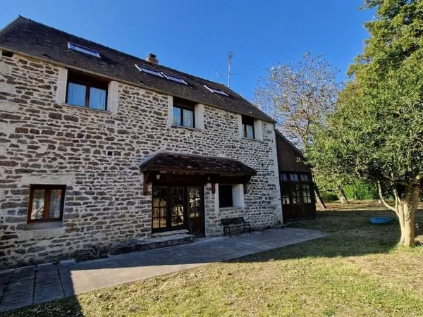 Maison ancienne avec terrain