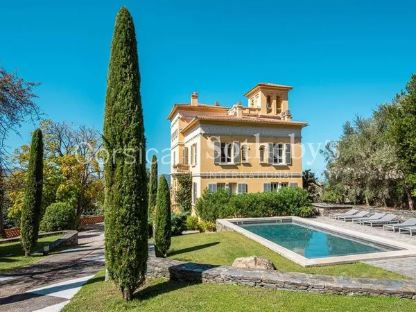 Maison 10 pièces 420 m²