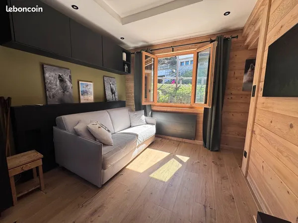 CENTRE MEGÈVE - Appartement meublé entièrement rénové avec jardin, parking et vue dégagée