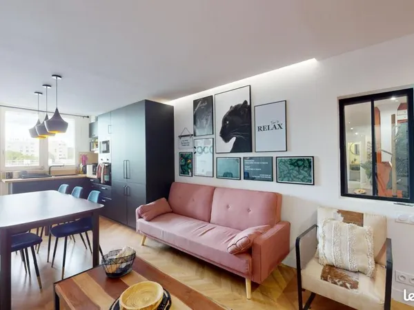 Chambre 8 pièces 127 m²