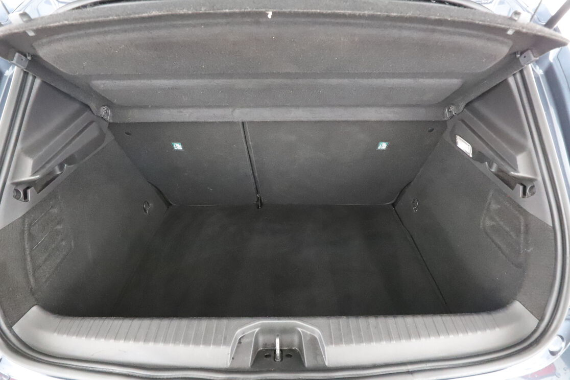 Renault Clio 1.6 E-Tech Intens — photo 16