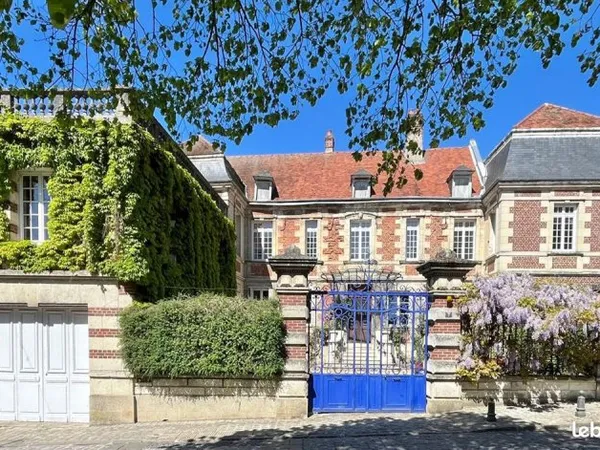 Propriété 10 pièces 288 m²
