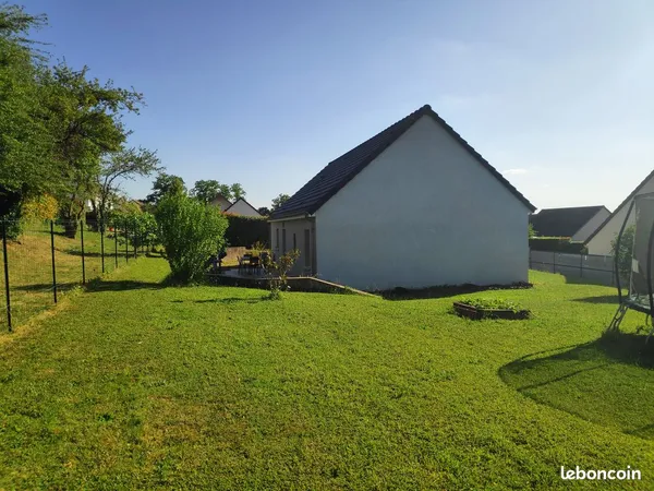Plain pied de 2012 dpe 2026 : b plancher chauffant + pompe a chaleur terrain 1062 m2