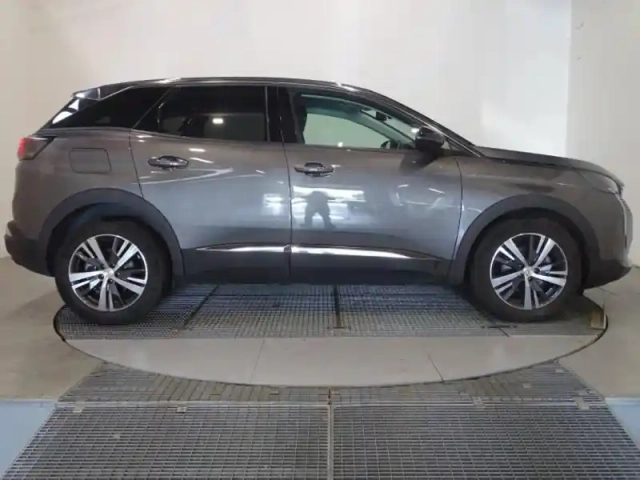 Peugeot 3008 1.2 puretech 130ch s&amp;s allure eat8 — photo 4
