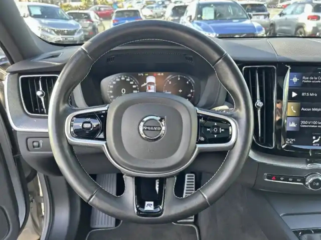 Volvo Xc60 d4 awd 190 ch — photo 9