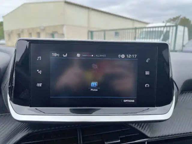 Peugeot 208 puretech 100 s&amp;s bvm6 — photo 19