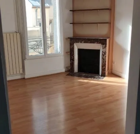 T3 / 80m² / Pierre et Marie Curie (Ligne 7)
