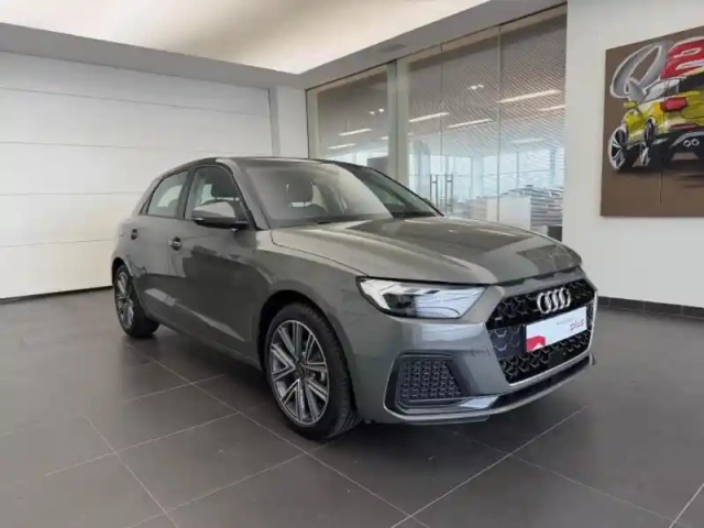 Audi A1 sportback 25 tfsi 95ch design s tronic 7 — photo 3