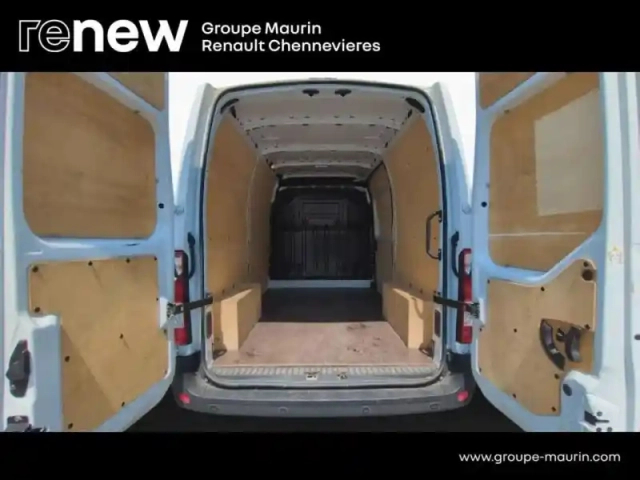 Renault Master fg f3500 l2h2 2.3 blue dci 135ch confort euro6e — photo 13