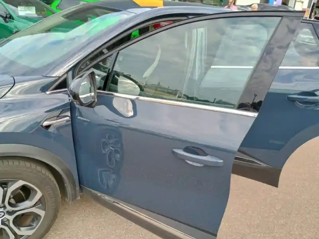 Renault Captur e-tech plug-in 160 - 21 — photo 17