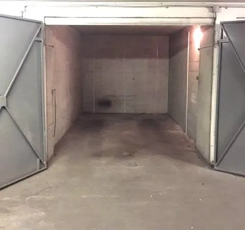 Vente Box Garage fermé 13 m2 Paris 18 Boucry