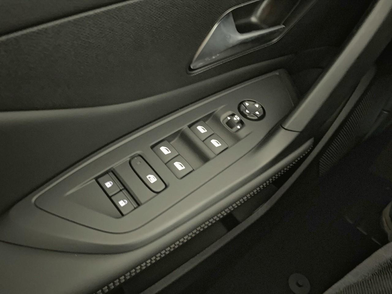 Peugeot 308 hybrid 136 e-dcs6 allure — photo 20