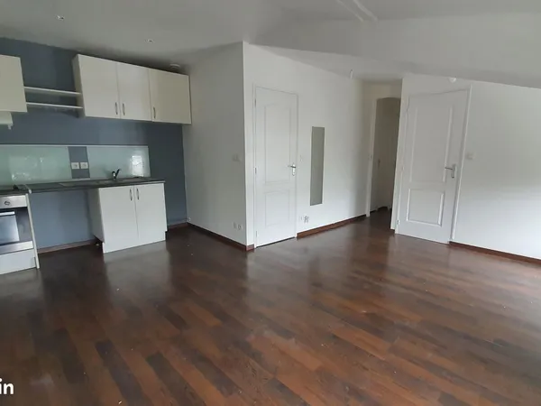 Beau F2 de 45m2 Quartier Saint François proche gare de Châteaucreux