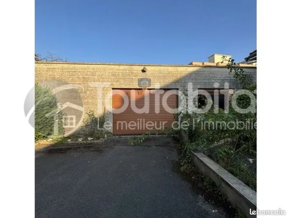 Garage/box 150 m² Charleville Mezieres