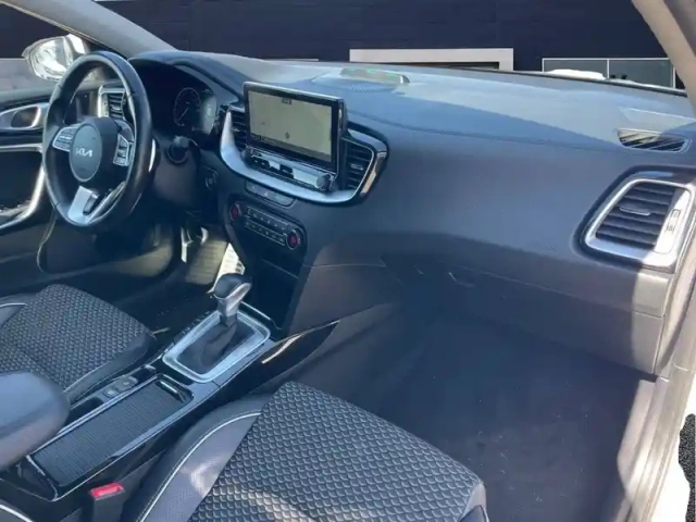 Kia Xceed 1.6 gdi hybride rechargeable 141ch dct6 — photo 18
