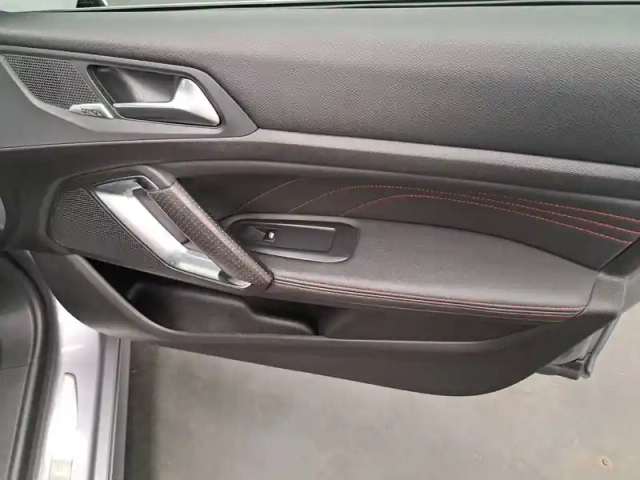 Peugeot 308 2.0 bluehdi 180ch s&amp;s eat8 — photo 24