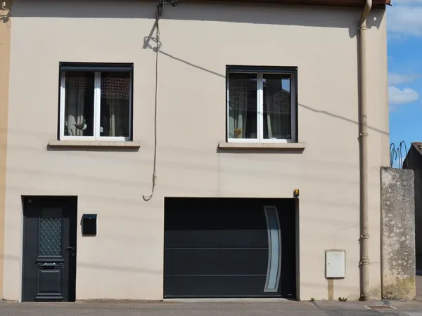 Maison 88 m² - 2 chambres - 541 m² de terrain - 80 m² de combles aménageables