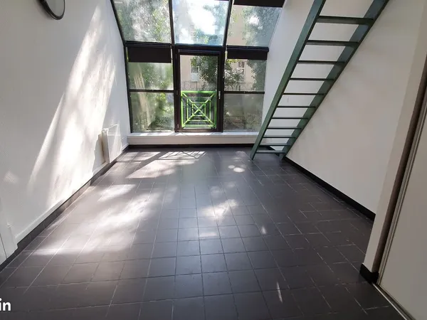 Studio 1 pièce 28 m²