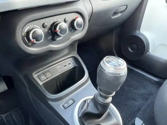 Renault Twingo iii intens tce 95 — photo 10