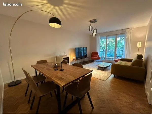Appartement 74 m2 meublé 3 chambres - quartier Calvaire St Pierre