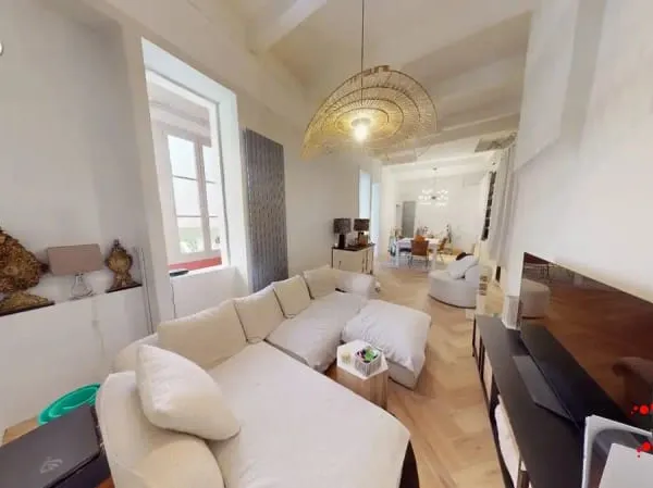 Béziers  Magnifique appartement haussmannien T5 de 207 m² avec grande terrasse ensoleillée