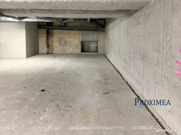 Parking/box 27 m² Pontault-Combault