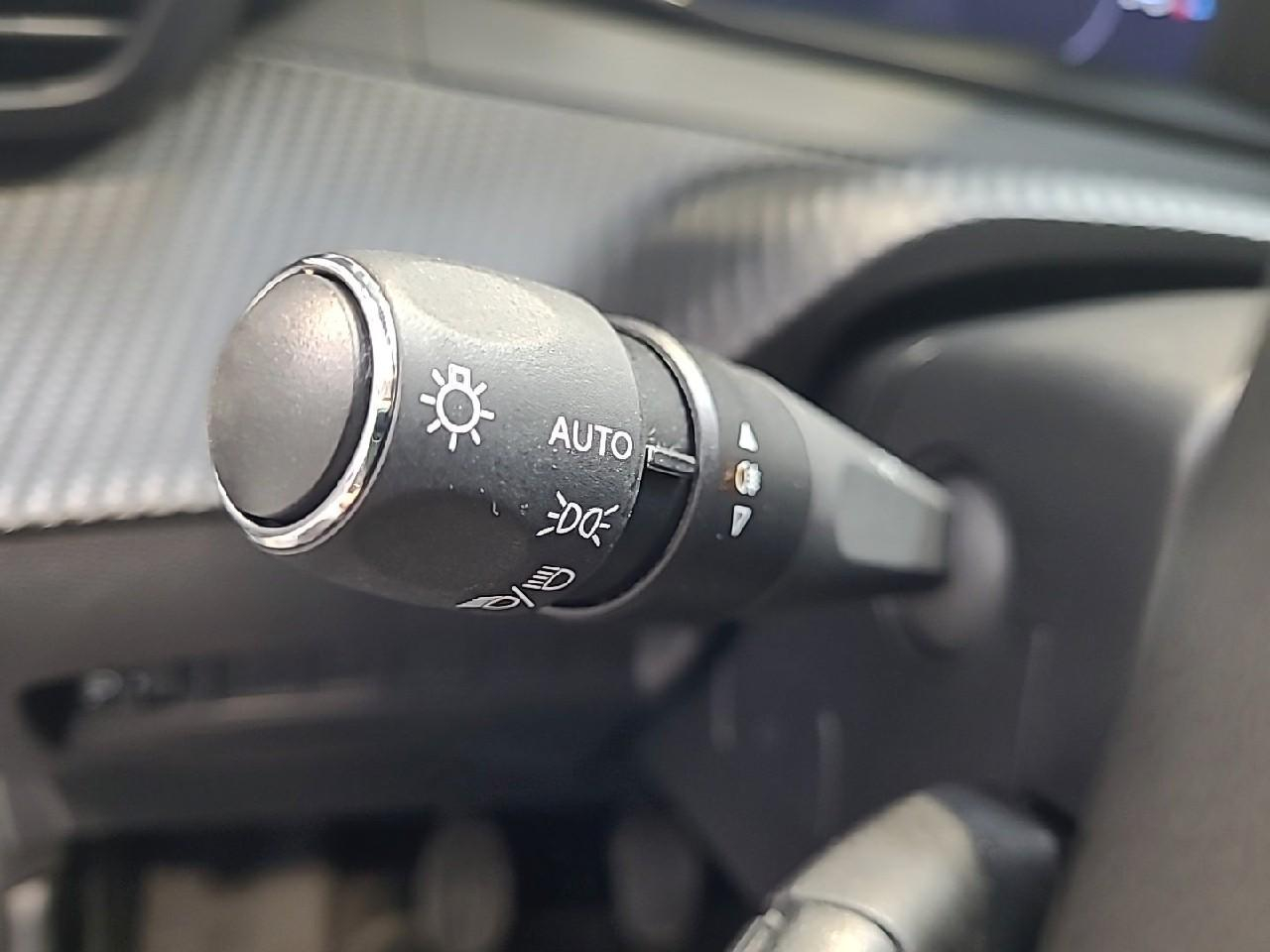 Peugeot 208 puretech 100 s&s bvm6 allure — photo 25