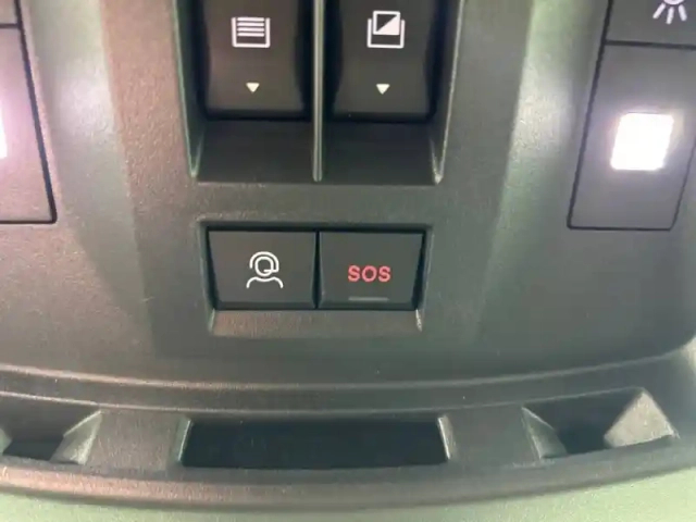 Peugeot 3008 hybrid 145 e-dcs6 — photo 63