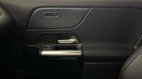 Mercedes Gla 200 d 150ch Business Line 8G-DCT — photo 29