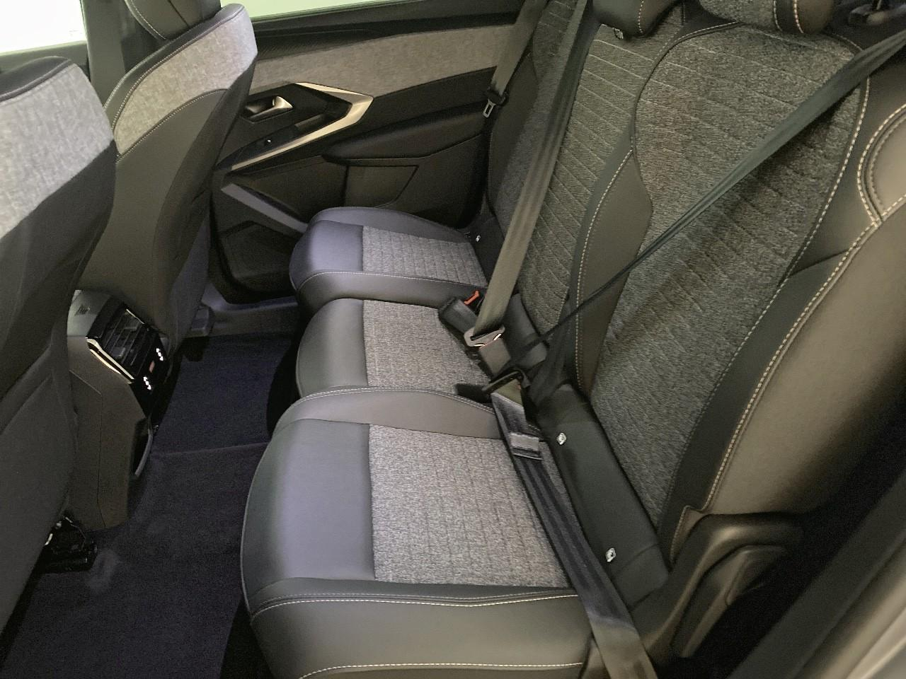 Peugeot 5008 hybrid 145 ch e-dcs6 allure — photo 10