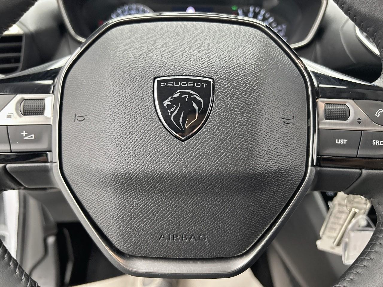 Peugeot 208 100 s&s bvm6 style — photo 25