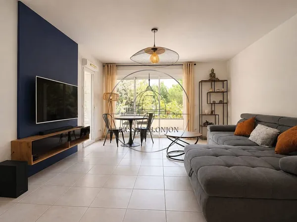 Bel appartement F2 avec 20 m2 de terrasse