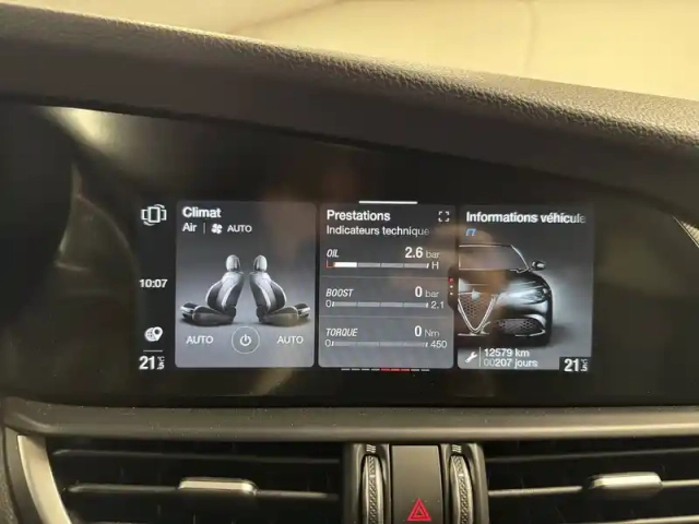 Alfa Romeo Giulia 2.2 190 ch at8 — photo 124