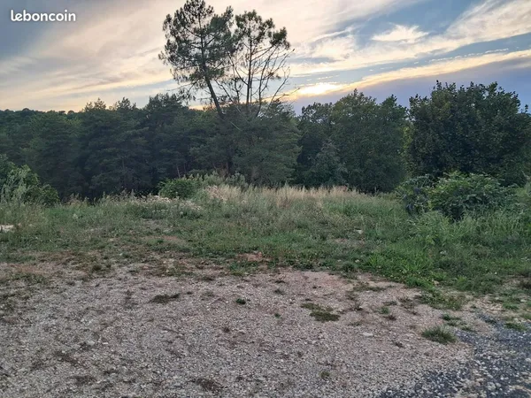 Vends terrain constructible