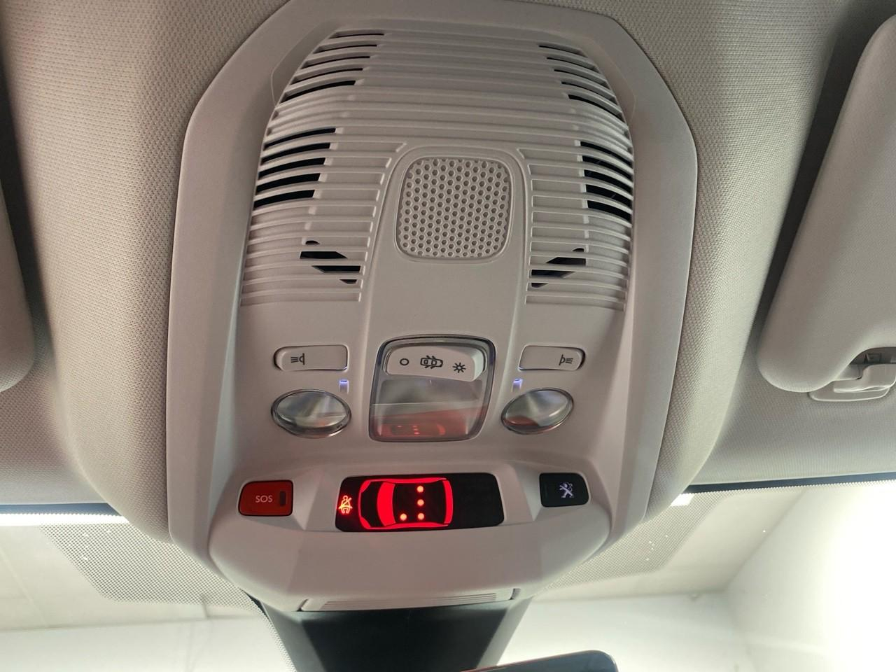 Peugeot 3008 hybrid 225 e-eat8 allure pack — photo 17