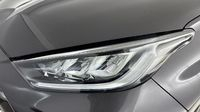 Toyota Yaris 116h Iconic 5p — photo 17