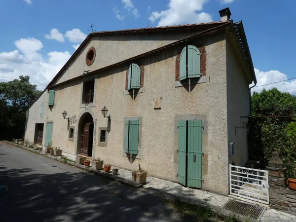 Maison 11 pièces 320 m²