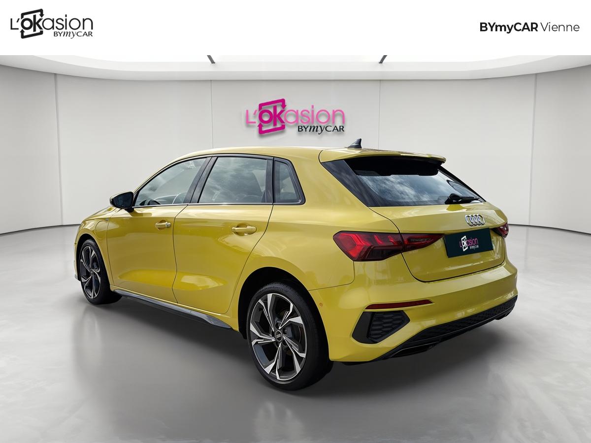 Audi A3 Sportback 40 TFSIe 204 S tronic 6 — photo 3