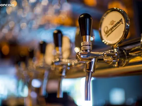 Fonds de commerce bar 90 m²