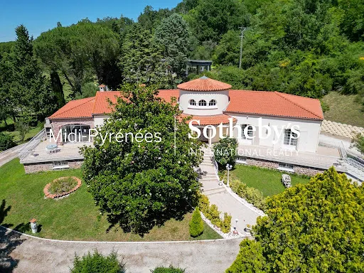 Maison 13 pièces 202 m²