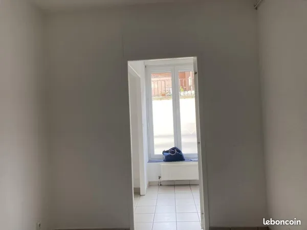 Local bureaux 72 m²