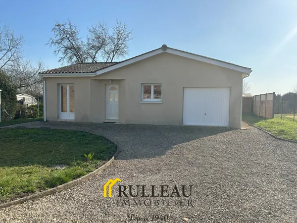 MAISON CONTEMPORAINE AVEC GARAGE ET JARDIN