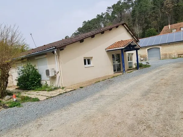 Ensemble immobilier 8 km de Périgueux