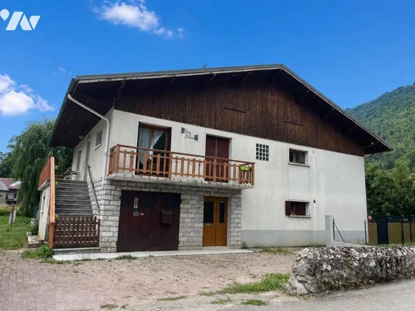 Appartement 8 pièces 184 m²