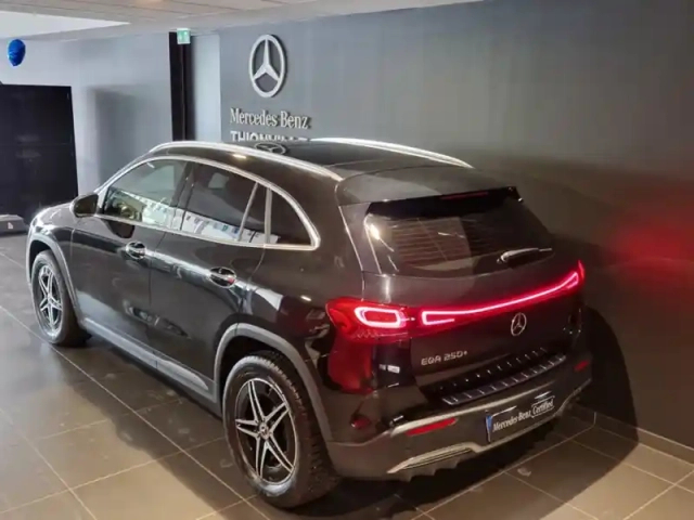 Mercedes Eqa 250+ amg line — photo 9