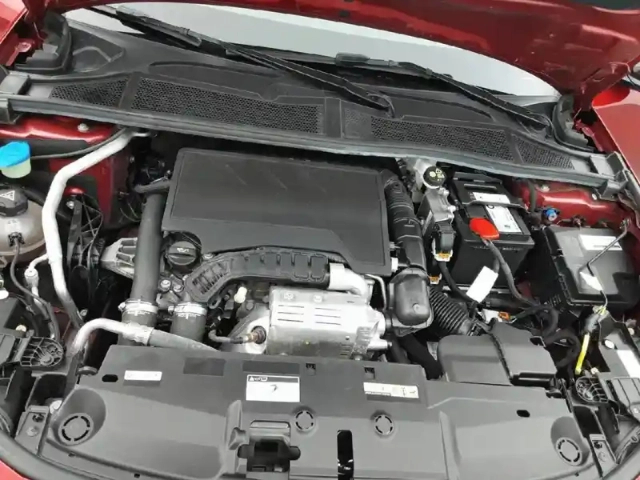 Peugeot 308 puretech 130ch s&amp;s eat8 — photo 15